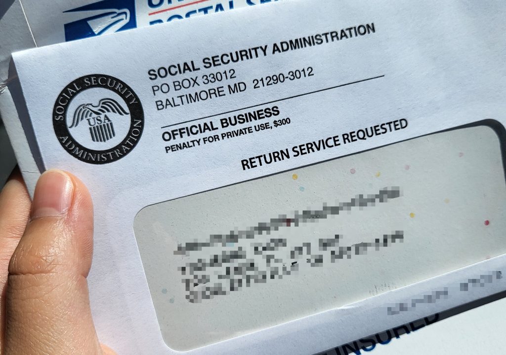 Social Security Administration에서 우편으로 받은 SSN 카드 봉투